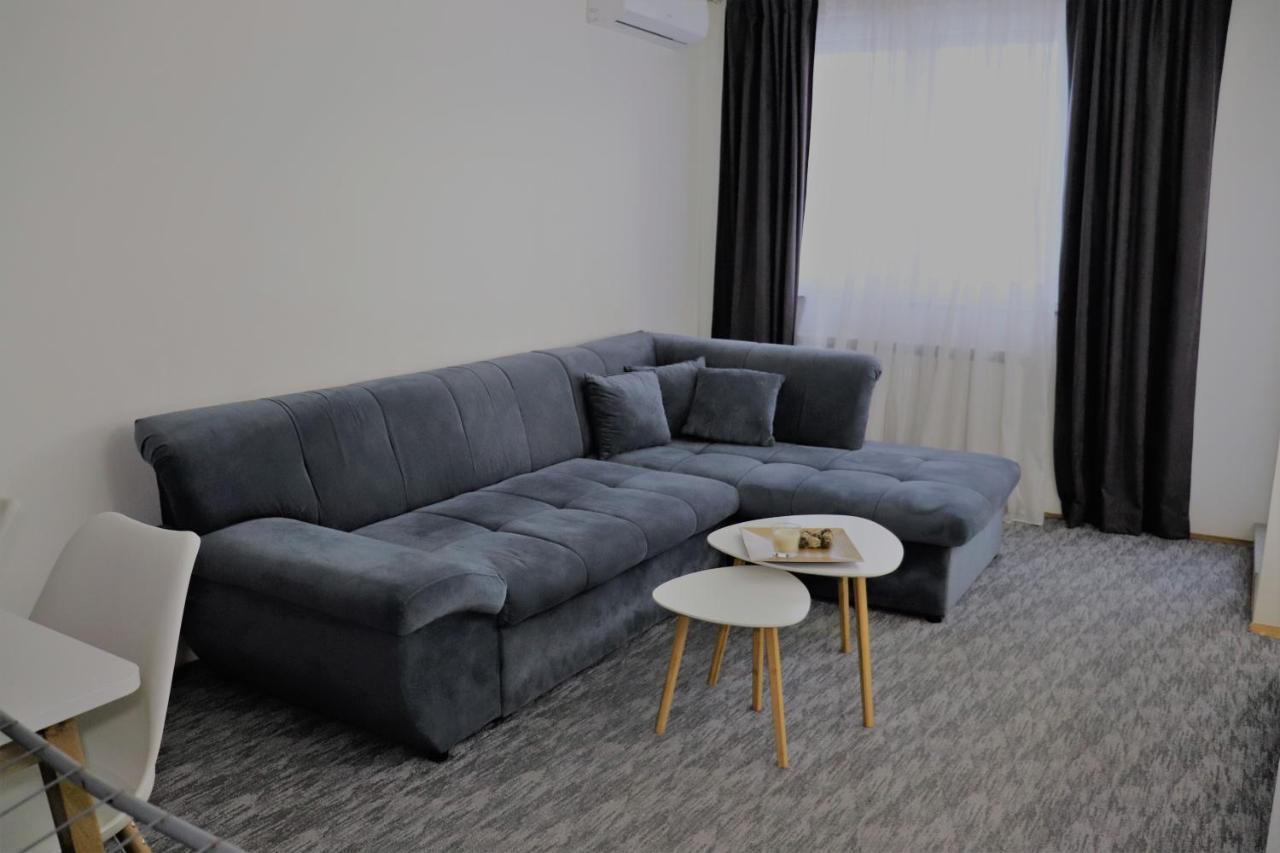 Apartment Sergej SJJ Buitenkant foto