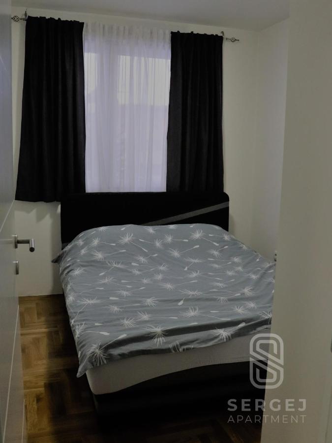 Apartment Sergej SJJ Buitenkant foto